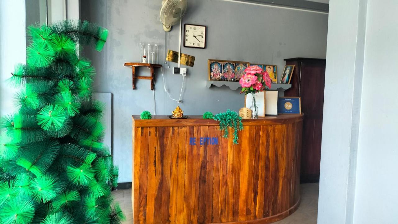 Hotel Sun Blue Упувели Екстериор снимка