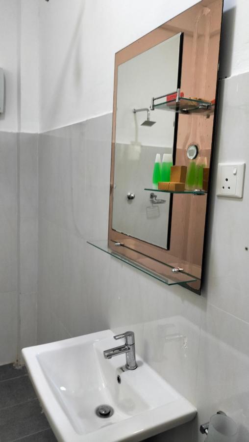 Hotel Sun Blue Упувели Екстериор снимка