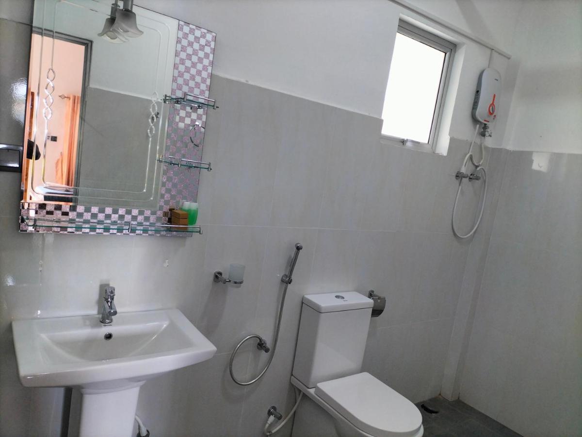 Hotel Sun Blue Упувели Екстериор снимка