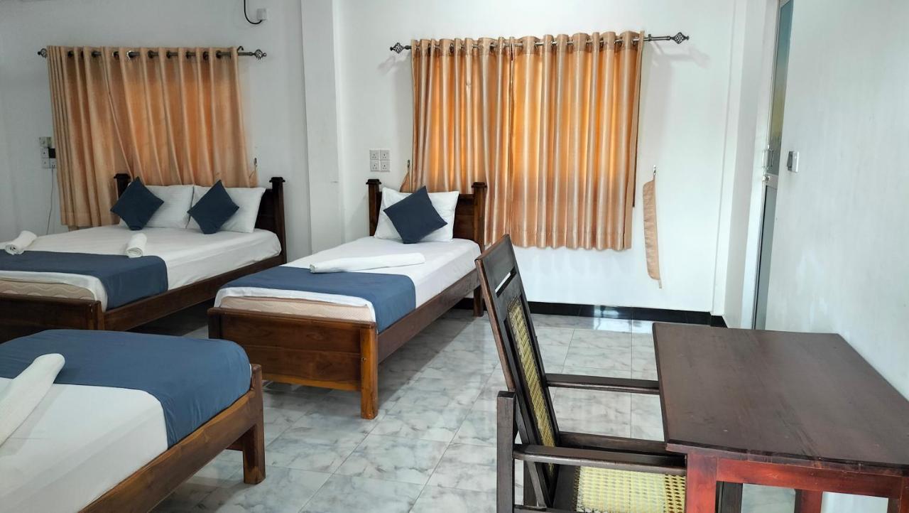 Hotel Sun Blue Упувели Екстериор снимка