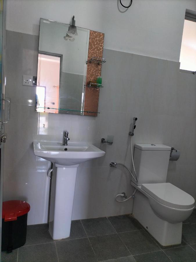 Hotel Sun Blue Упувели Екстериор снимка