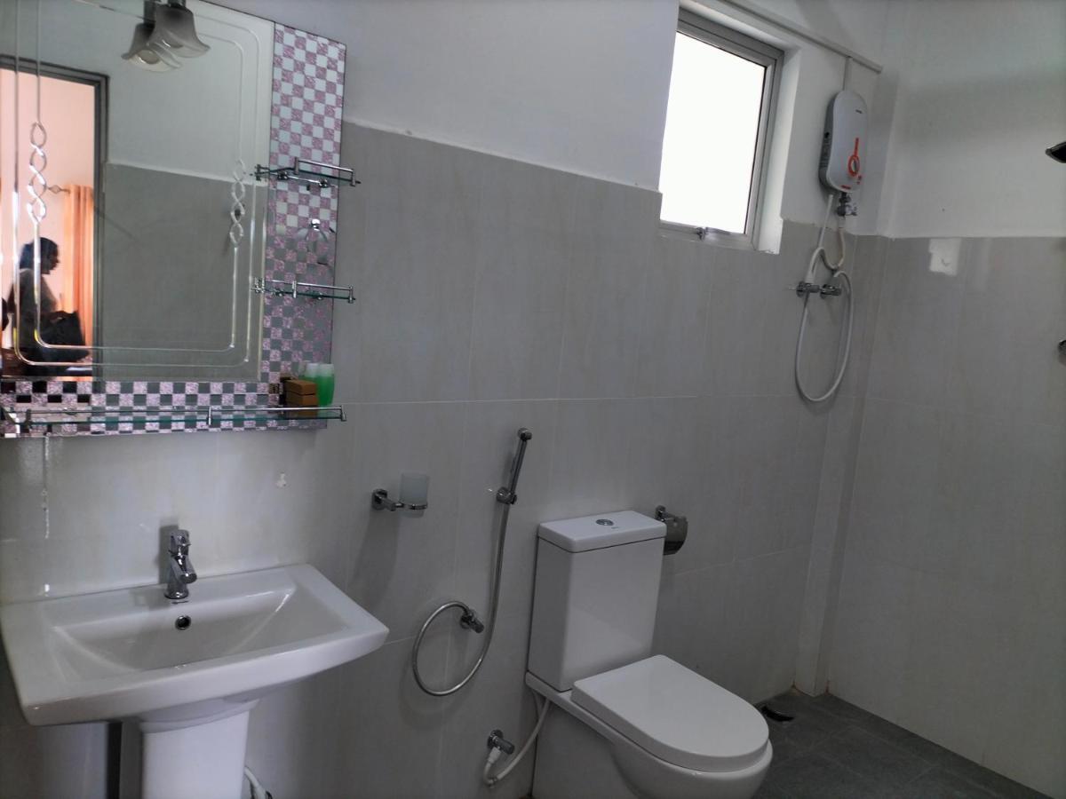 Hotel Sun Blue Упувели Екстериор снимка