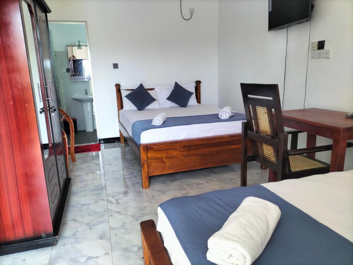 Hotel Sun Blue Упувели Екстериор снимка