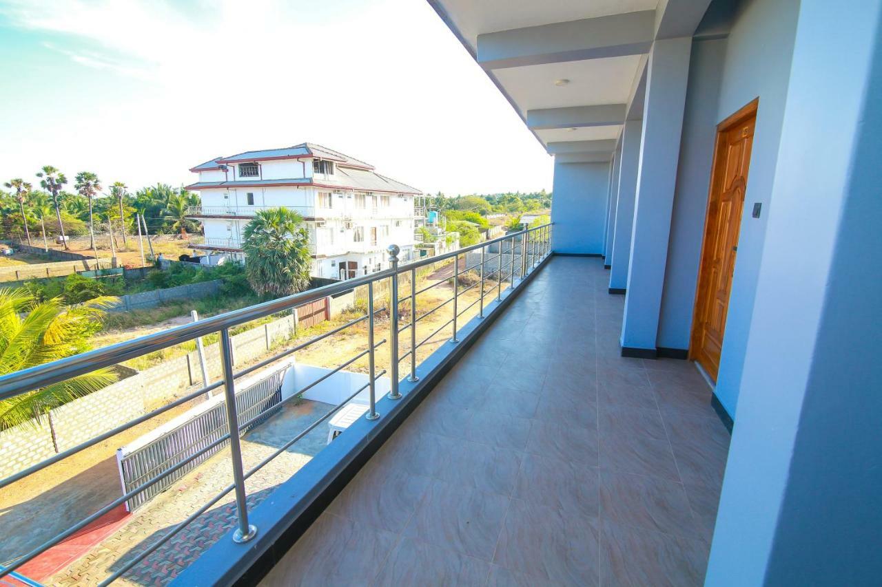 Hotel Sun Blue Упувели Екстериор снимка