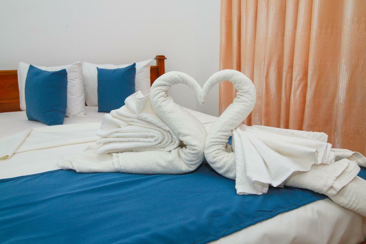 Hotel Sun Blue Упувели Екстериор снимка