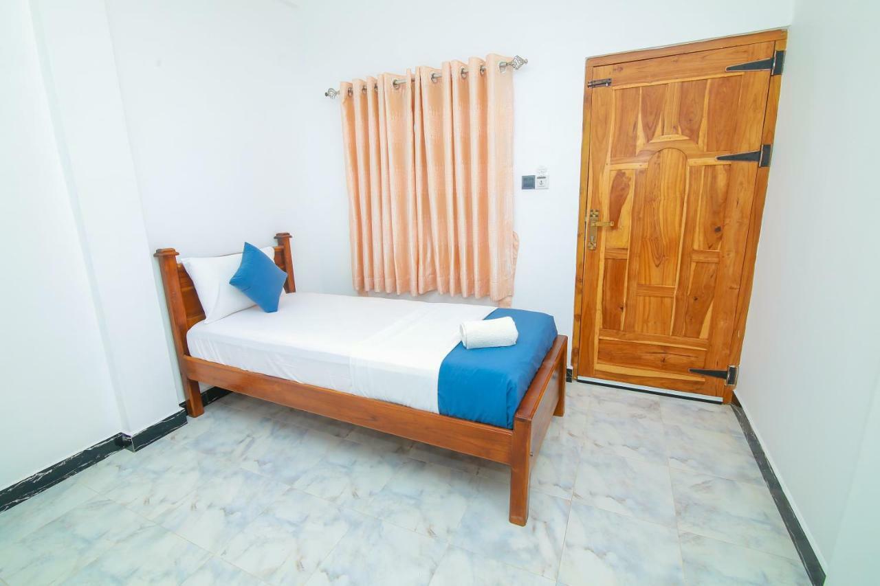 Hotel Sun Blue Упувели Екстериор снимка